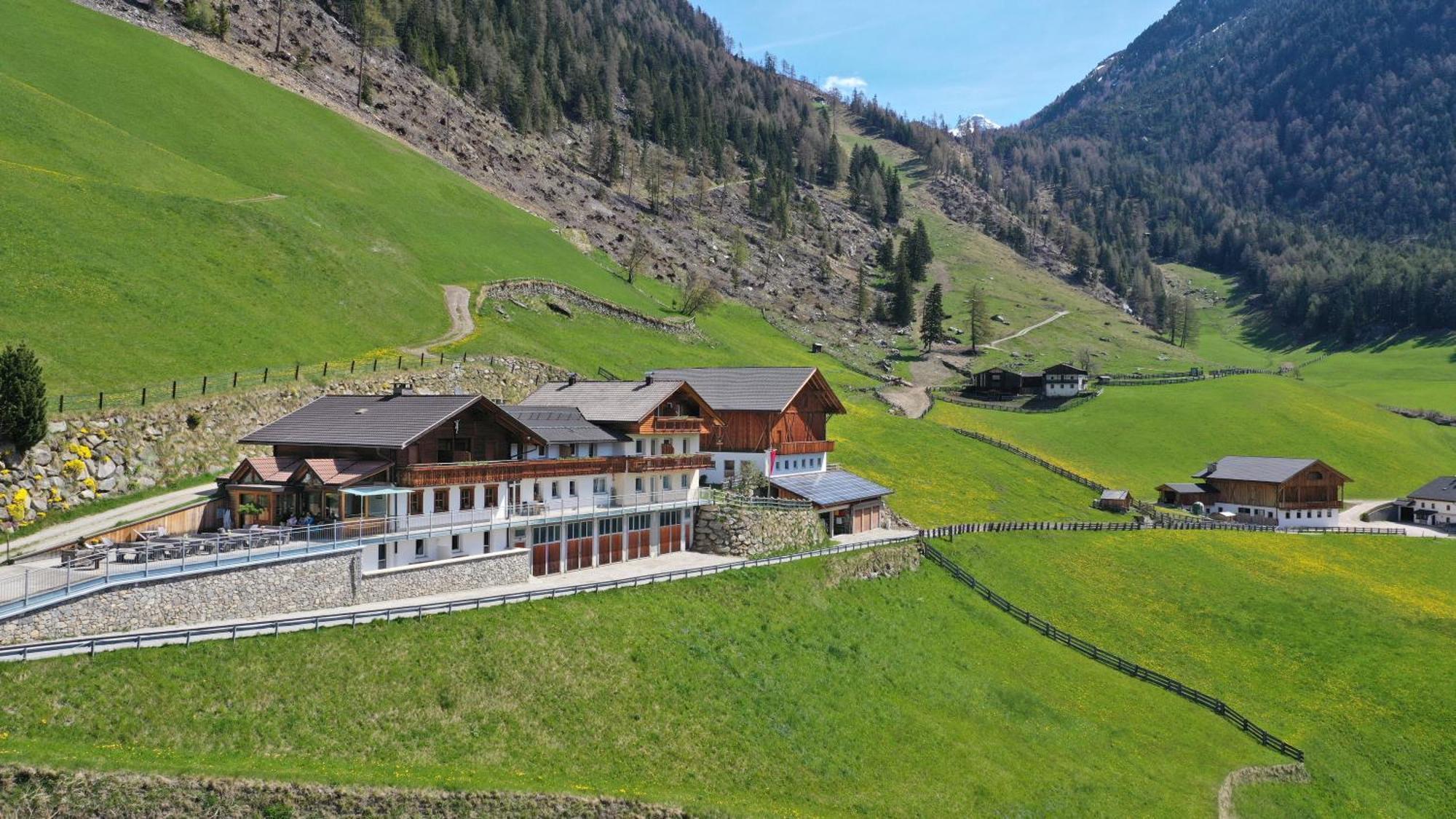 Roanerhof Lejlighedshotel Campo Tures Eksteriør billede